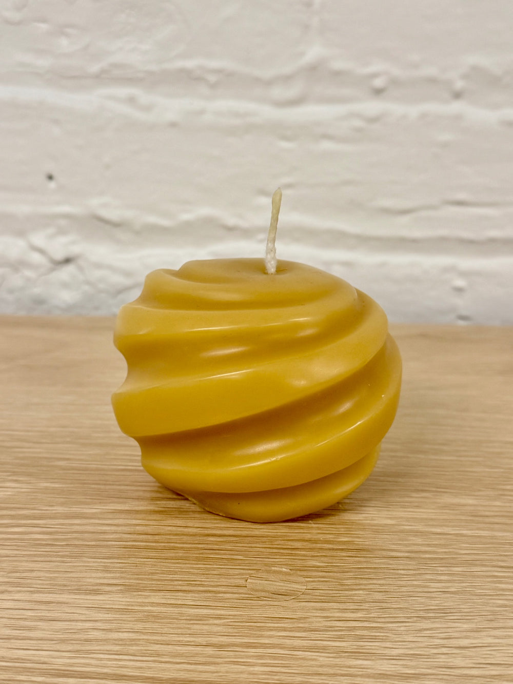 055 - Beeswax Swirly Ball Candle