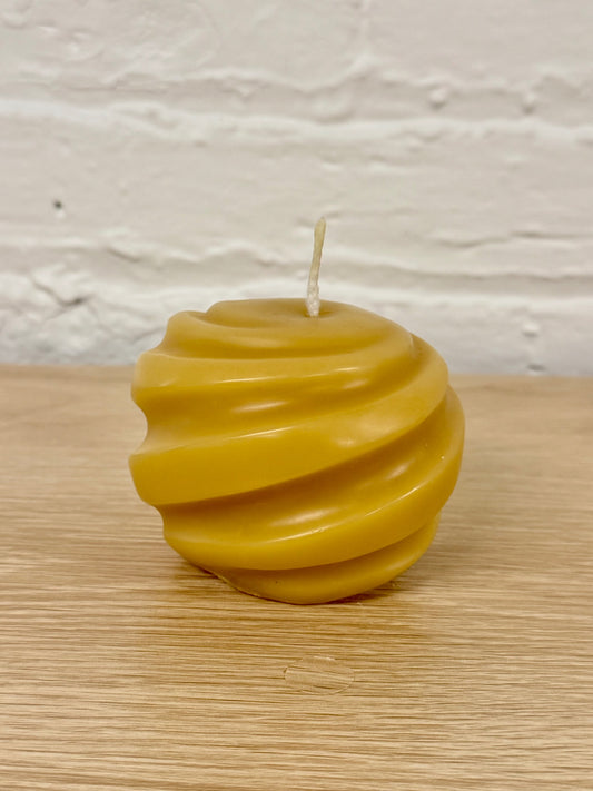 055 - Beeswax Swirly Ball Candle