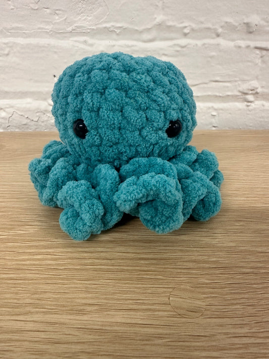 08 - Crochet Octo Plushie | Teal