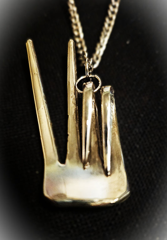 070 - PEACE Sign Fork Necklace