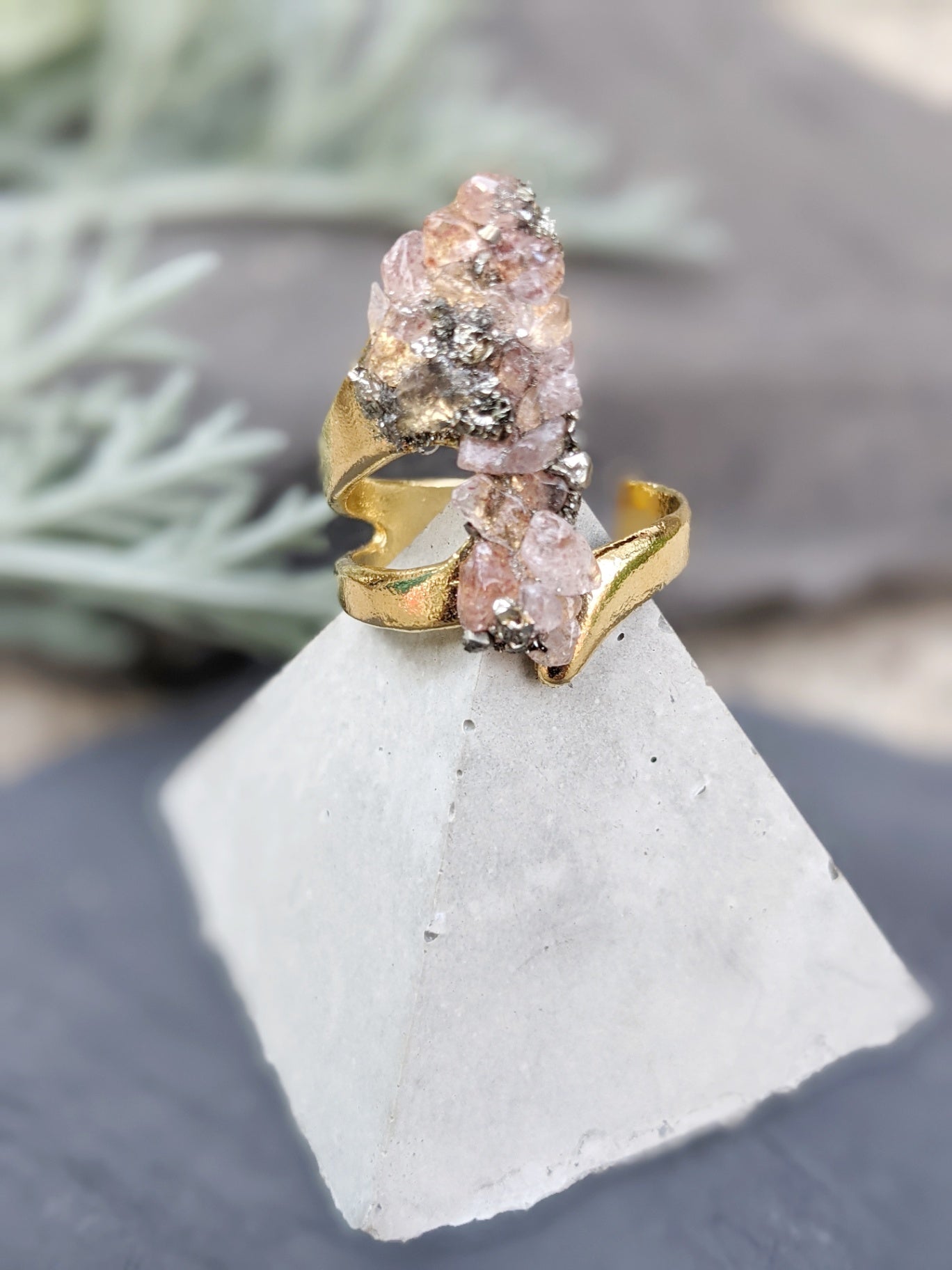 072 - Gold Plated Pyrite & Strawberry Quartz Adjustable Ring - Size 7+