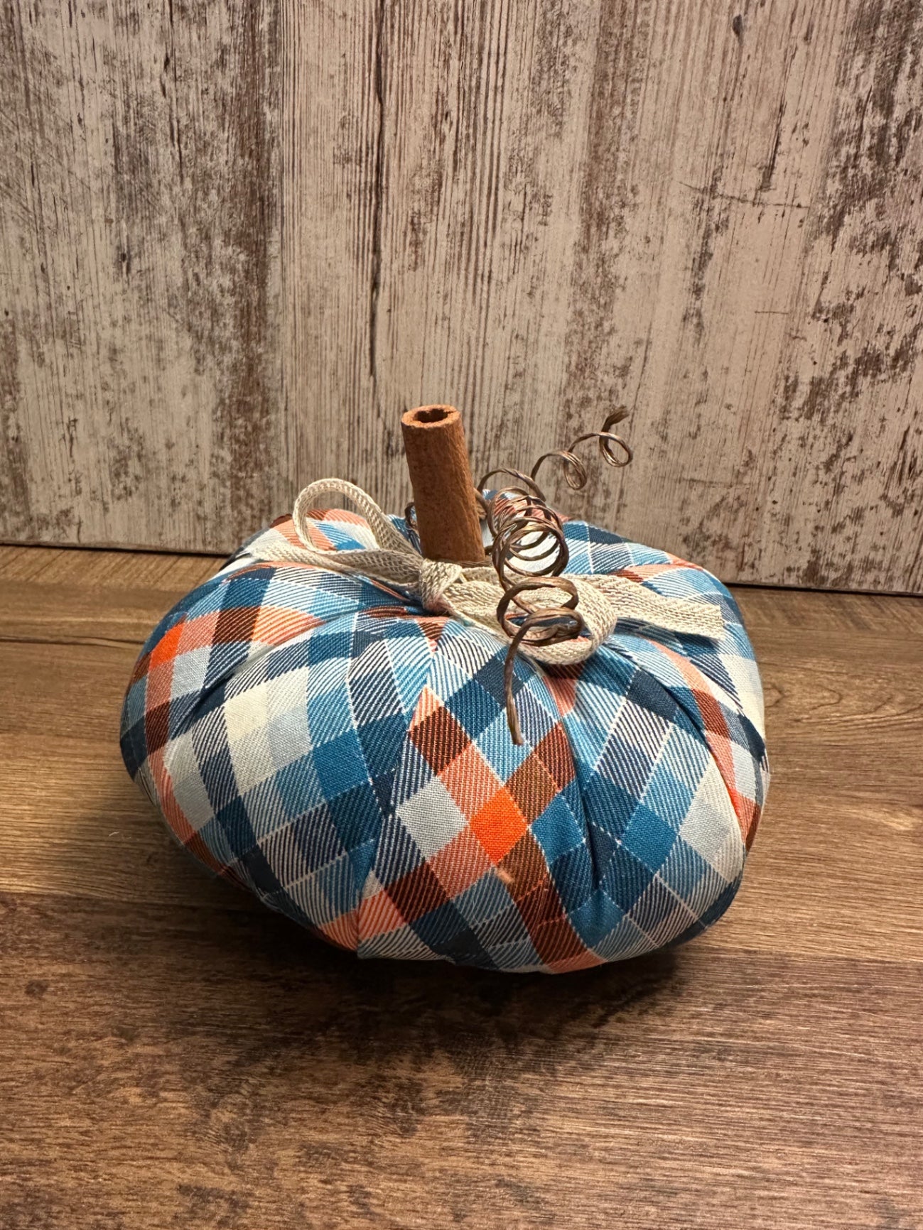 08 - Quilted Pumpkin | Blue Plaid (Med)