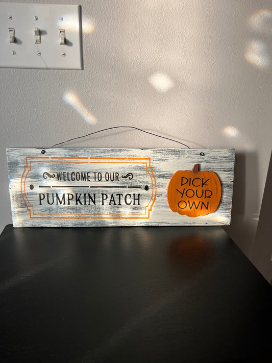 027 - 'Welcome to our Pumpkin Patch' Wooden Sign
