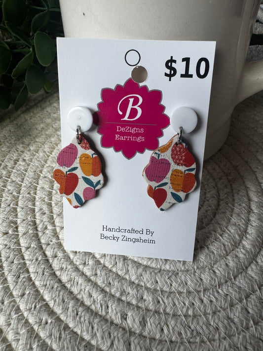 071 - Scalloped Apple Harvest & White Disc Cork Earrings