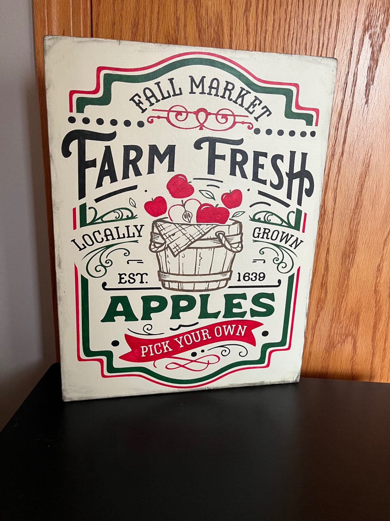 027 - Farm Fresh Apples Wood Sign