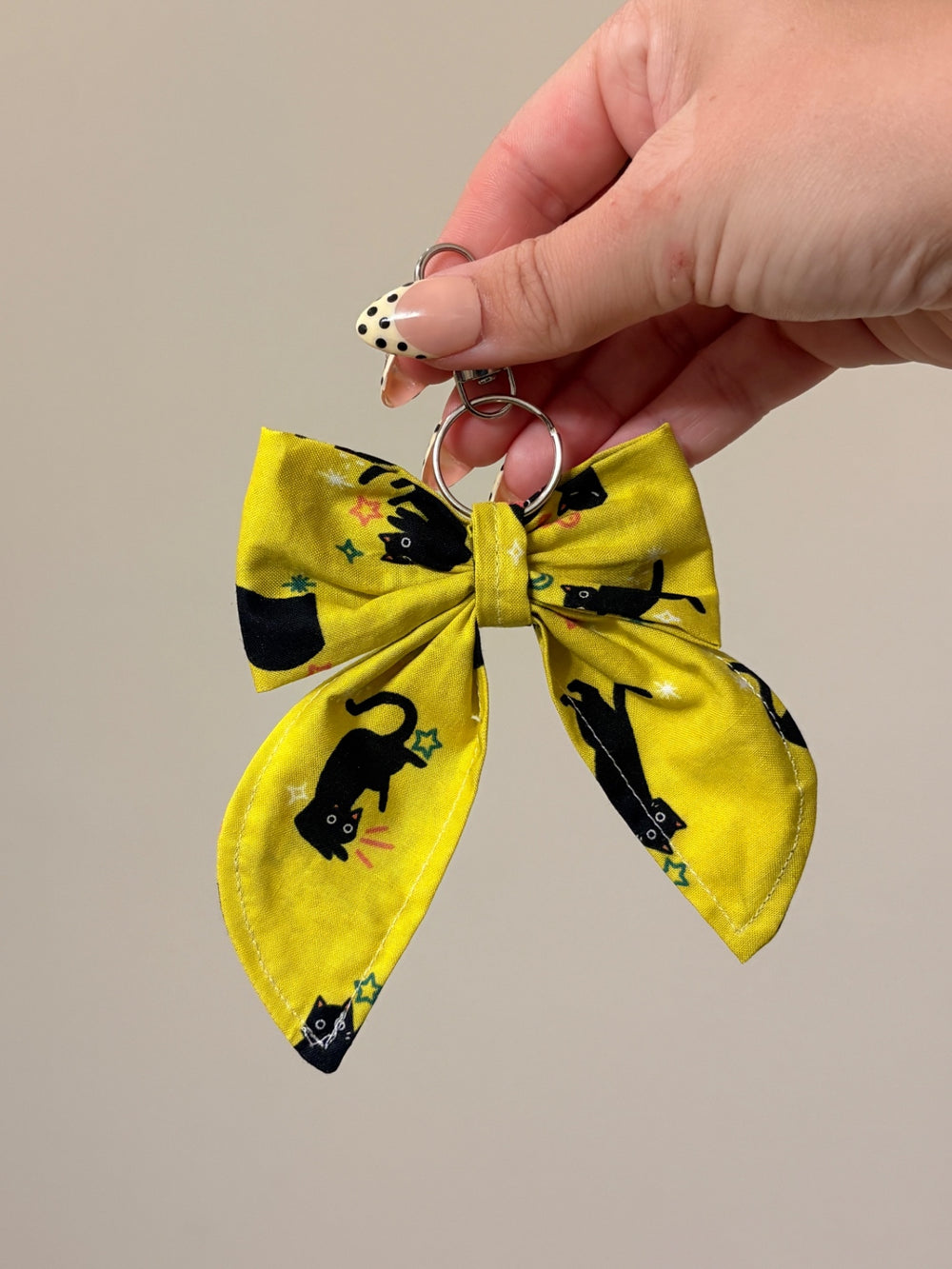 063 - Cats Bow Keychain
