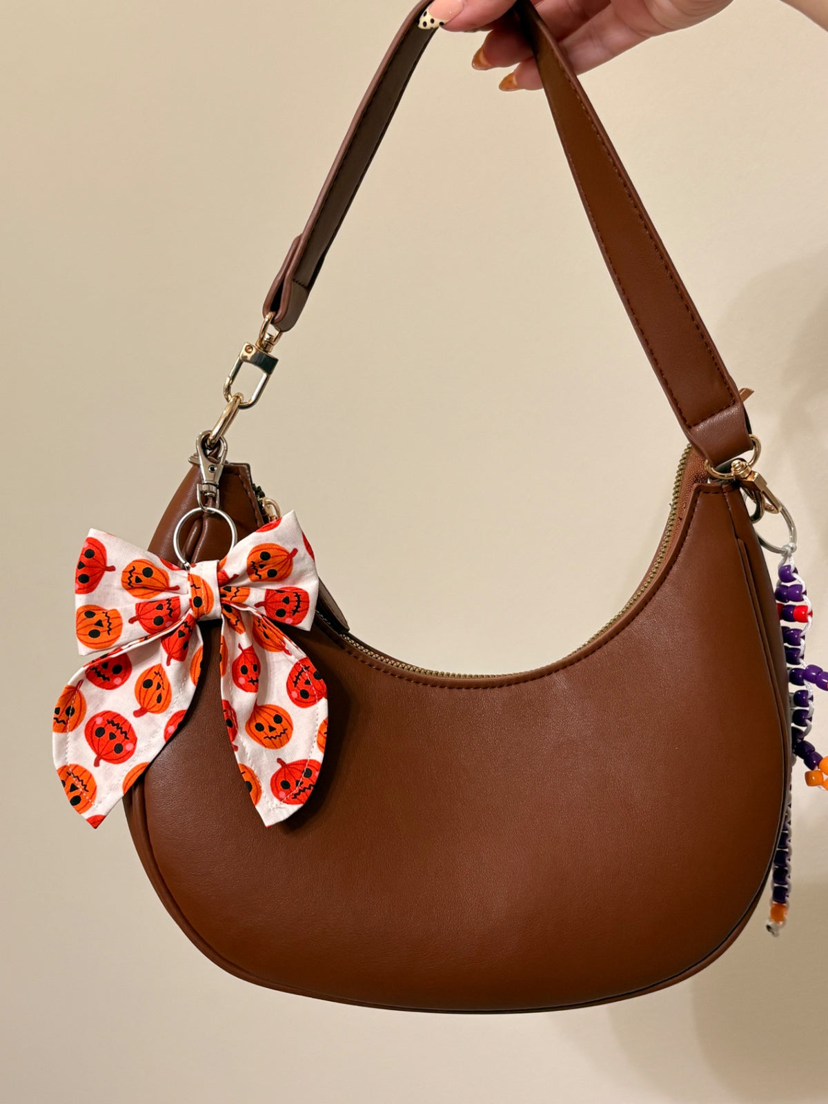 063 - Pumpkin Bow Keychain