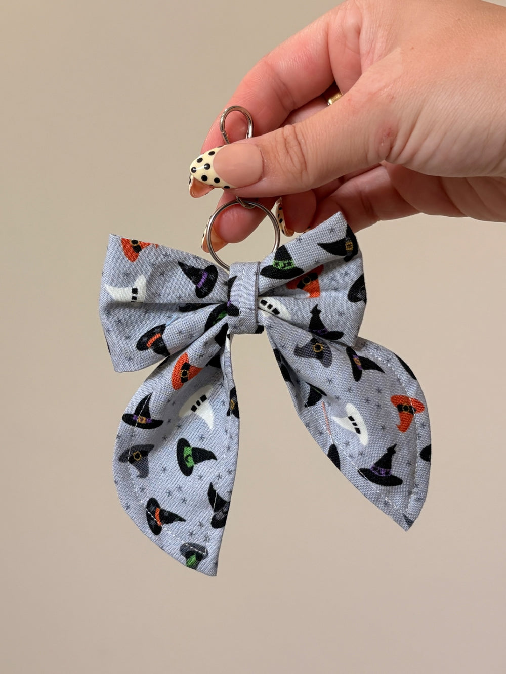 063 - Witch Hat Bow Keychain