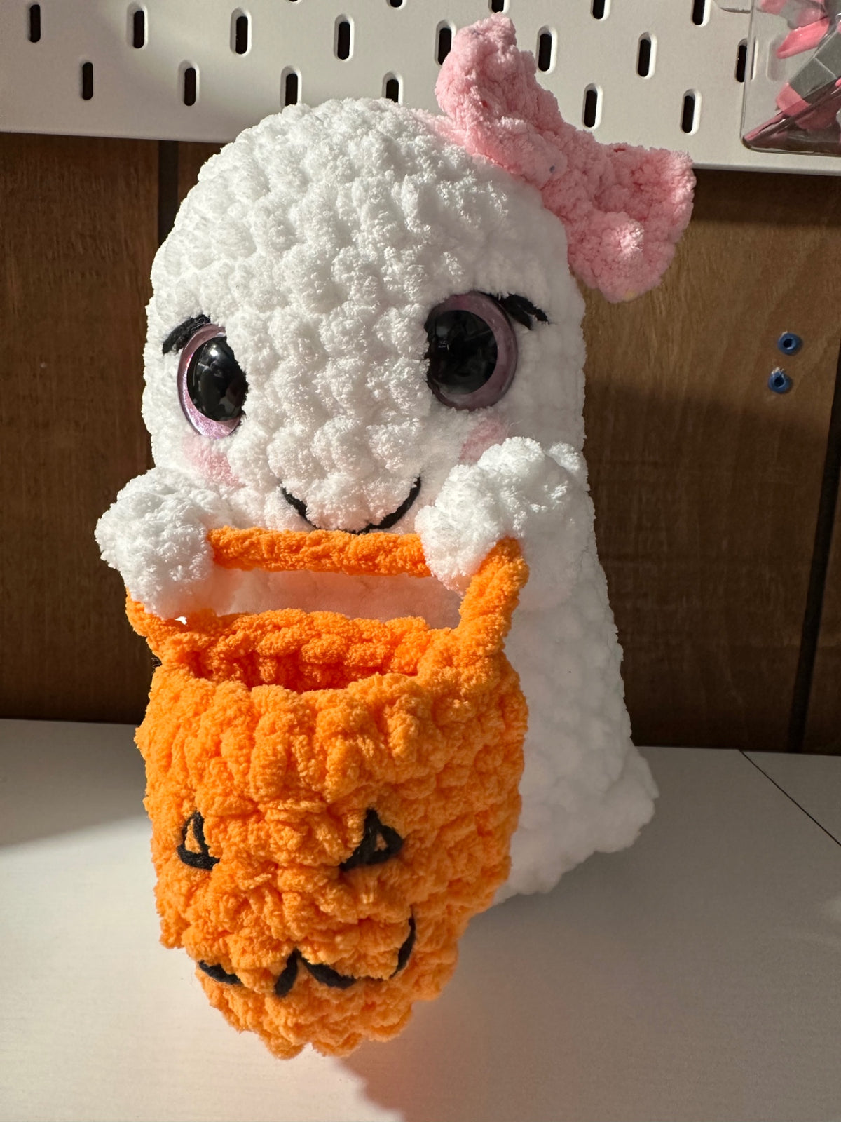 08 - Crochet Sweet Spirits Ghost with Pumpkin Bag
