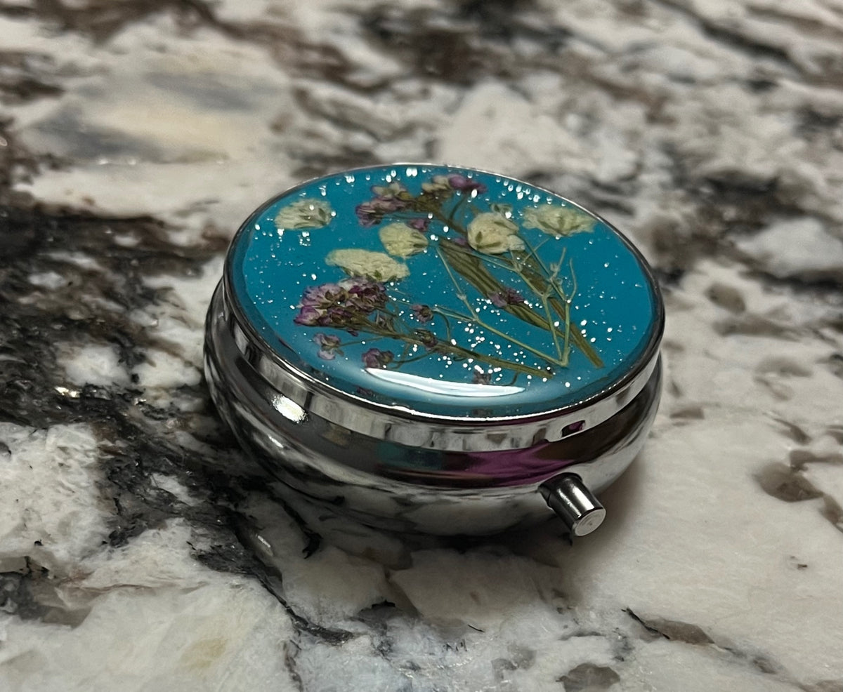 Pressed Flower On-the-Go Round Pill Case