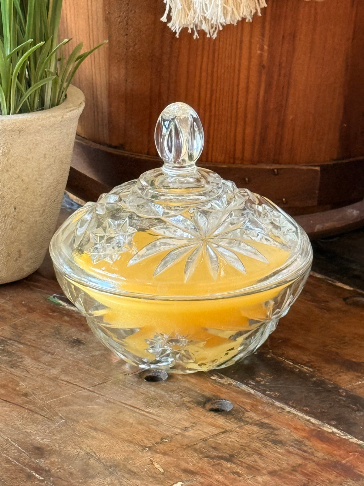 076 - Fragrance-Free Beeswax Candle Golden Starburst