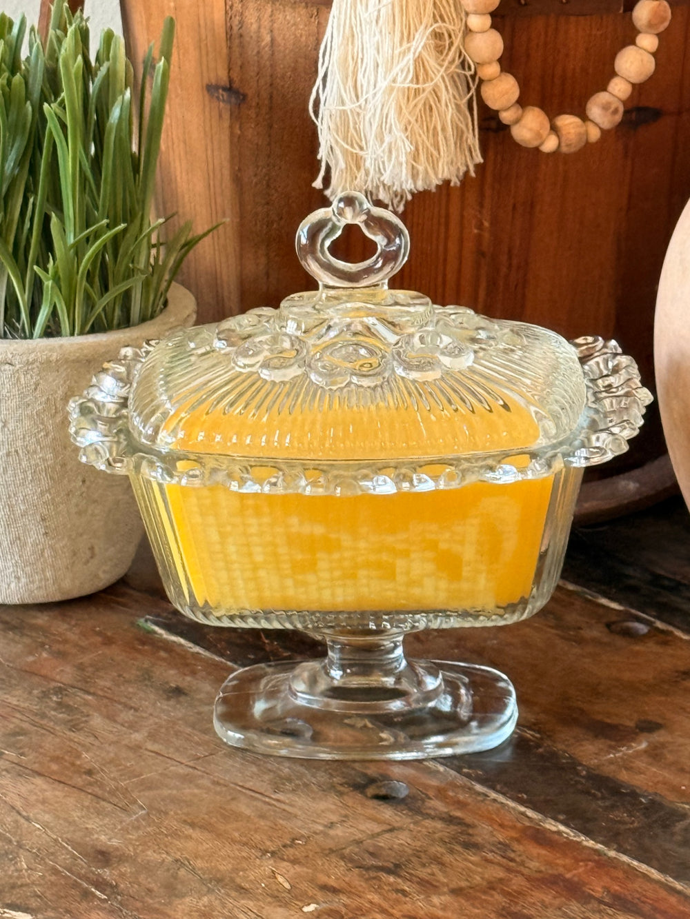 076 - Fragrance-Free Beeswax Candle Golden Pedestal