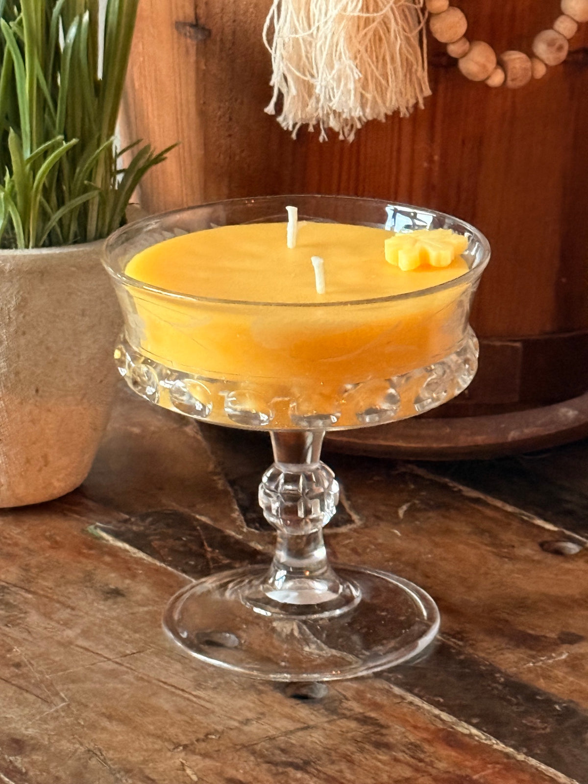 076 - Fragrance-Free Beeswax Candle Harvest Coupe