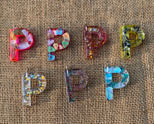 017 - Resin Letter "P" Charms for Keychains