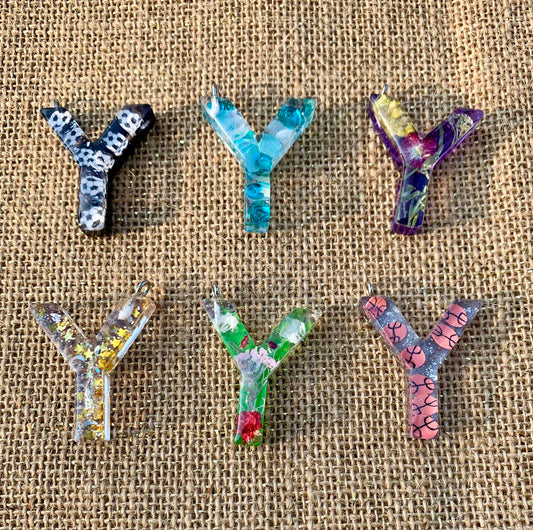 017 - Resin Letter "Y" Charms for Keychains