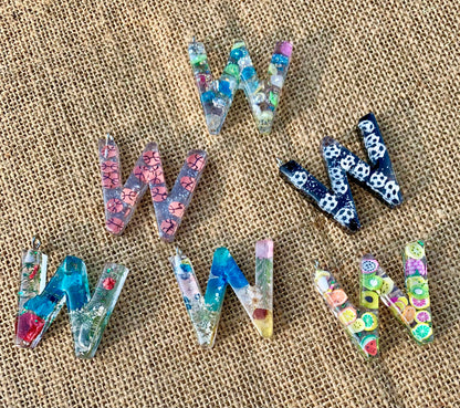017 - Resin Letter "W" Charms for Keychains