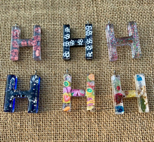 017 - Resin Letter "H" Charms for Keychains