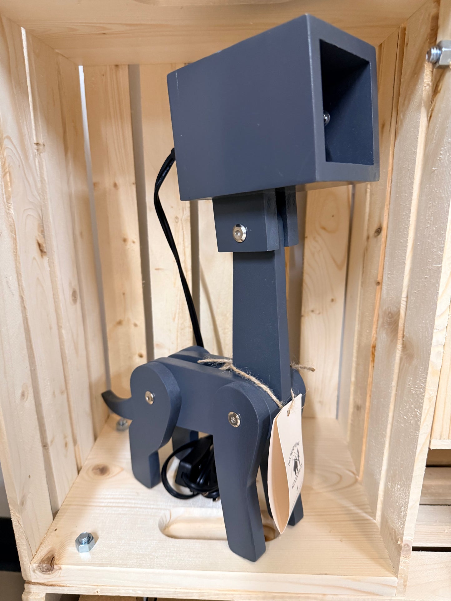 09 - Wood Lamp
